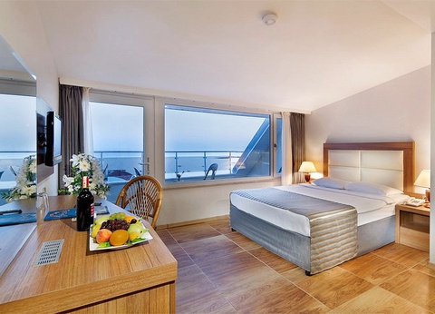 Justiniano Club Alanya Beach 4* - 5