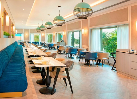 Sheraton Abu Dhabi Hotel & Resort 5* - 7