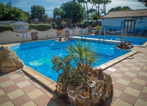 Camping Paradis La Pomme de Pin 4* - 5