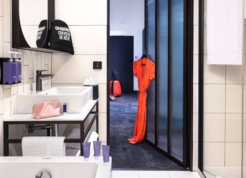 Séjour parisien dans un hôtel design avec croisière sur la Seine - 4* - 16