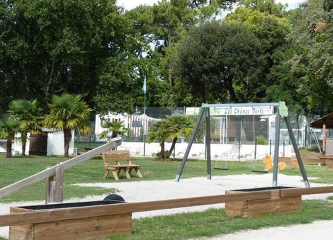 Camping Les Chênes Verts, 3* - 7