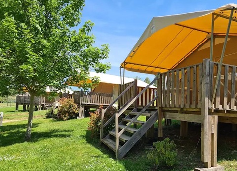 Camping Les Coteaux du Lac, 4* - 8