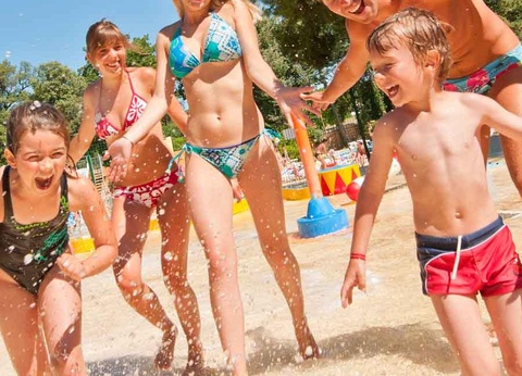 Camping Le Lac des Varennes, 3* - 35