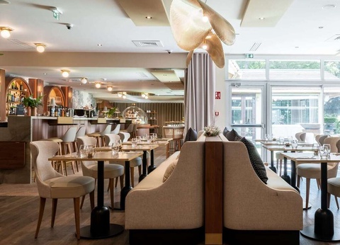 Week-end découverte du Parc de Thoiry proche du centre-ville - 3* - 6