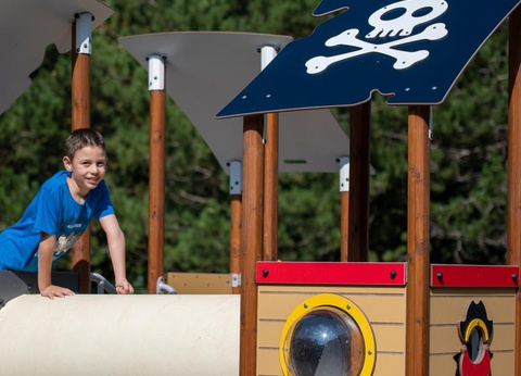 Camping Les Eaux Chaudes, 3* - 6