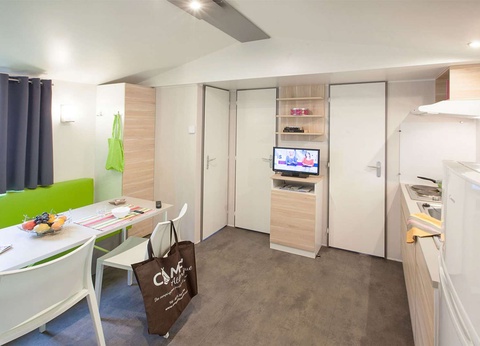 Camping Le Petit Rocher - 11