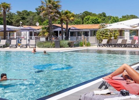 Camping Romanée - le Cormoran, 5* - 44