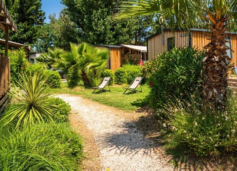 Camping Le Clos Virgile, 4* - 255