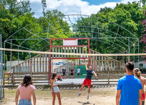 Flower Camping Au Bois des Biches, 4* - 53