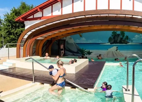 Yelloh! Village Domaine Berrua, 4* - 5