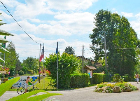 Camping Des 3 lacs, 4* - 5