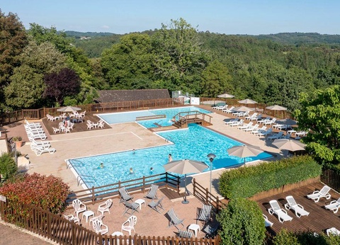 Camping Romanée - Les Grottes De Roffy 4* - 49