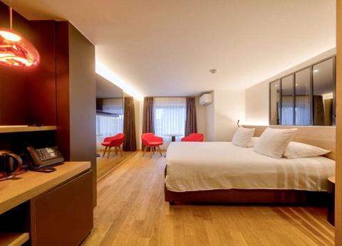 Romance & bulles à Florenville ! - 3* - 8