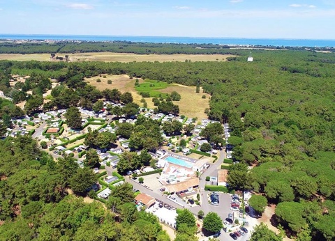 Camping Val de Loire en Ré, 4* - 8