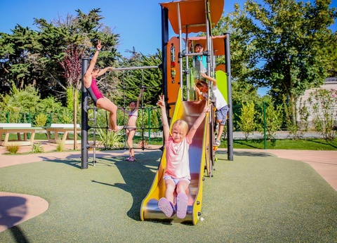 Camping Les Varennes, 4* - 7