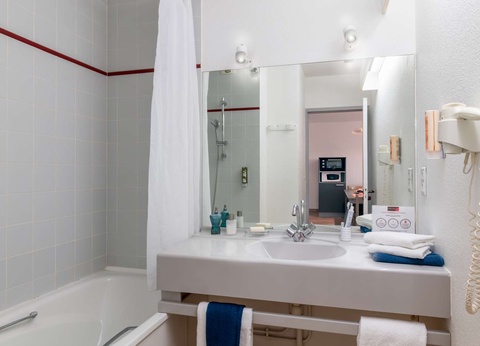 Résidence Lagrange Les Jardins du Lac 3* - 7