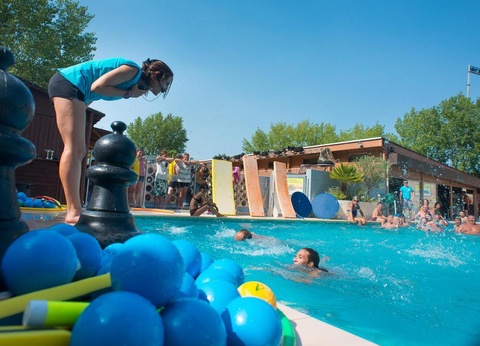 Camping Abri de Camargue, 4* - 56