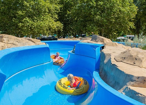 Camping Le Château de Galaure, 4* - 5