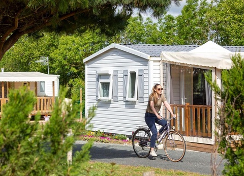 Camping Romanée - La Belle Henriette, 4* - 47