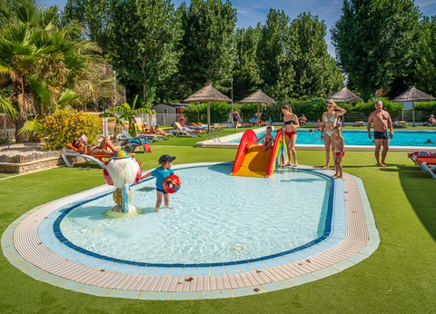 Camping Le Clos Virgile 4* - 6