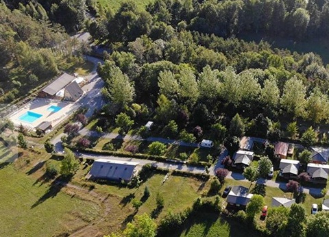 Camping La Pierre de L'Aigle, 3* - 24