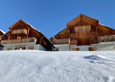 Résidence Les Chalets des Ecourts 3* - 4
