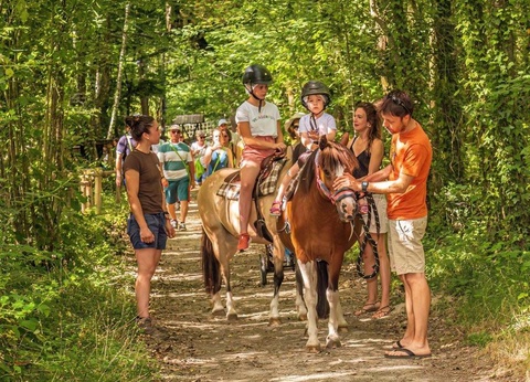 Marvilla Parks Château La Forêt, 4* - 74