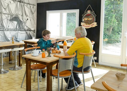 Flower Camping le Kergariou, 3* - 55