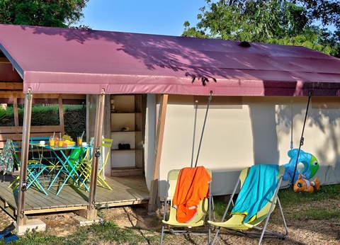 Flower Camping la Châtaigneraie, 4* - 33