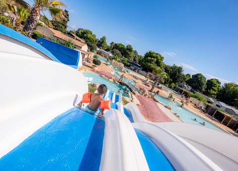 Camping Les Mûriers 4* - 5