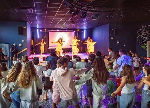 Camping Riez à la Vie 4* - 37