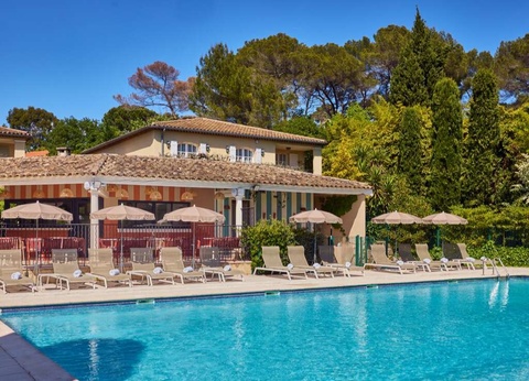 Profitez d'une soirée spéciale Nouvel An avec dîner proche de Cannes - 4* - 2