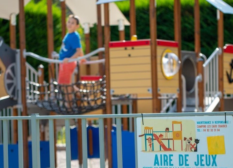 Camping Les Eaux Chaudes, 3* - 7