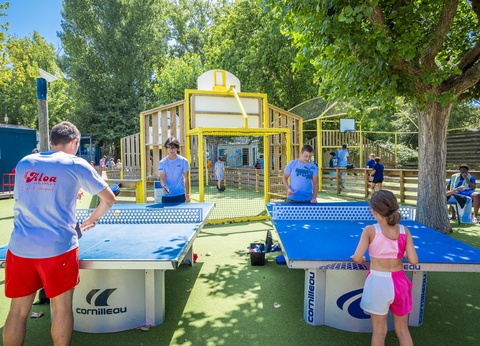 Camping Les Pirons 5* - 44