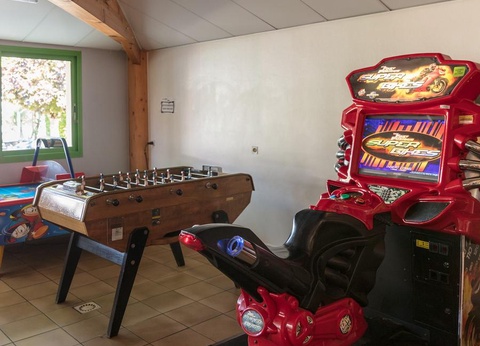 Camping Les Amiaux, 4* - 17