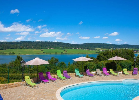 Week-end en bord de lac, à deux pas du Jura et de la frontière Suisse - 3* - 6