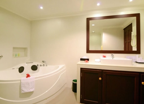 Combiné 2 îles : Mahé / Praslin en hôtel 3* (12nuits) - 15