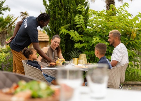 Sunêlia Camping Les Places Dorées, 5* - 24