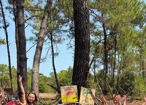 Camping Les Genêts, 5* - 82