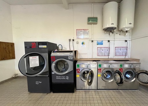 Camping du Pont d'Avignon, 4* - 32