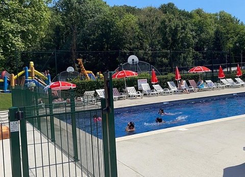 Camping - Le Grand Paris, 4* - 6