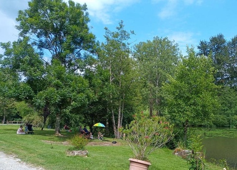 Camping les Etangs du Plessac 4* - 13