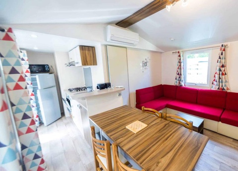 Camping D'auberoche, 3* - 23