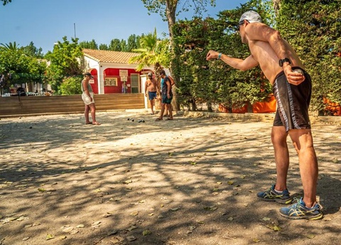 Camping Le Clos Virgile, 4* - 69