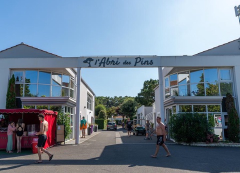 Camping L'Abri des Pins, 4* - 208