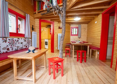 Prenez de la hauteur en famille en séjournant en cabane dans les arbres près de Poitiers - 4* - 24