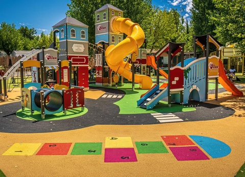 Camping Les Pirons, 5* - 49