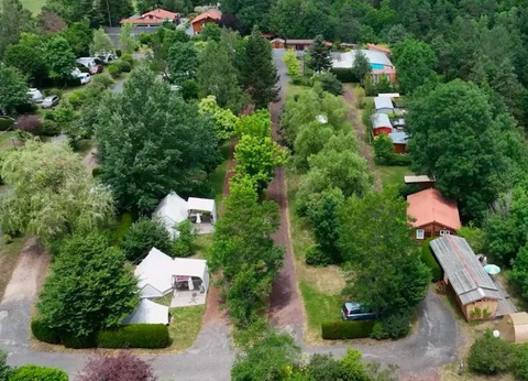 Flower Camping La Rochelambert, 4* - 12