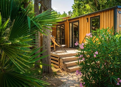 Camping Le Clos Virgile, 4* - 241