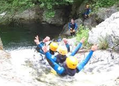 Camping Les Chênes verts, 3* - 38